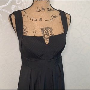 WHITE HOUSE BLACK MARKET SOLID BLACK SLEEVELESS SHEATH DRESS SIZE 6 NWOT